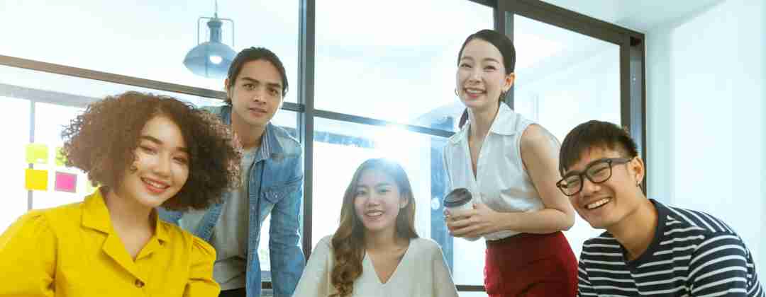 与全球最佳雇主  尊时凯龙光电<br>
一起探索未来职涯可能